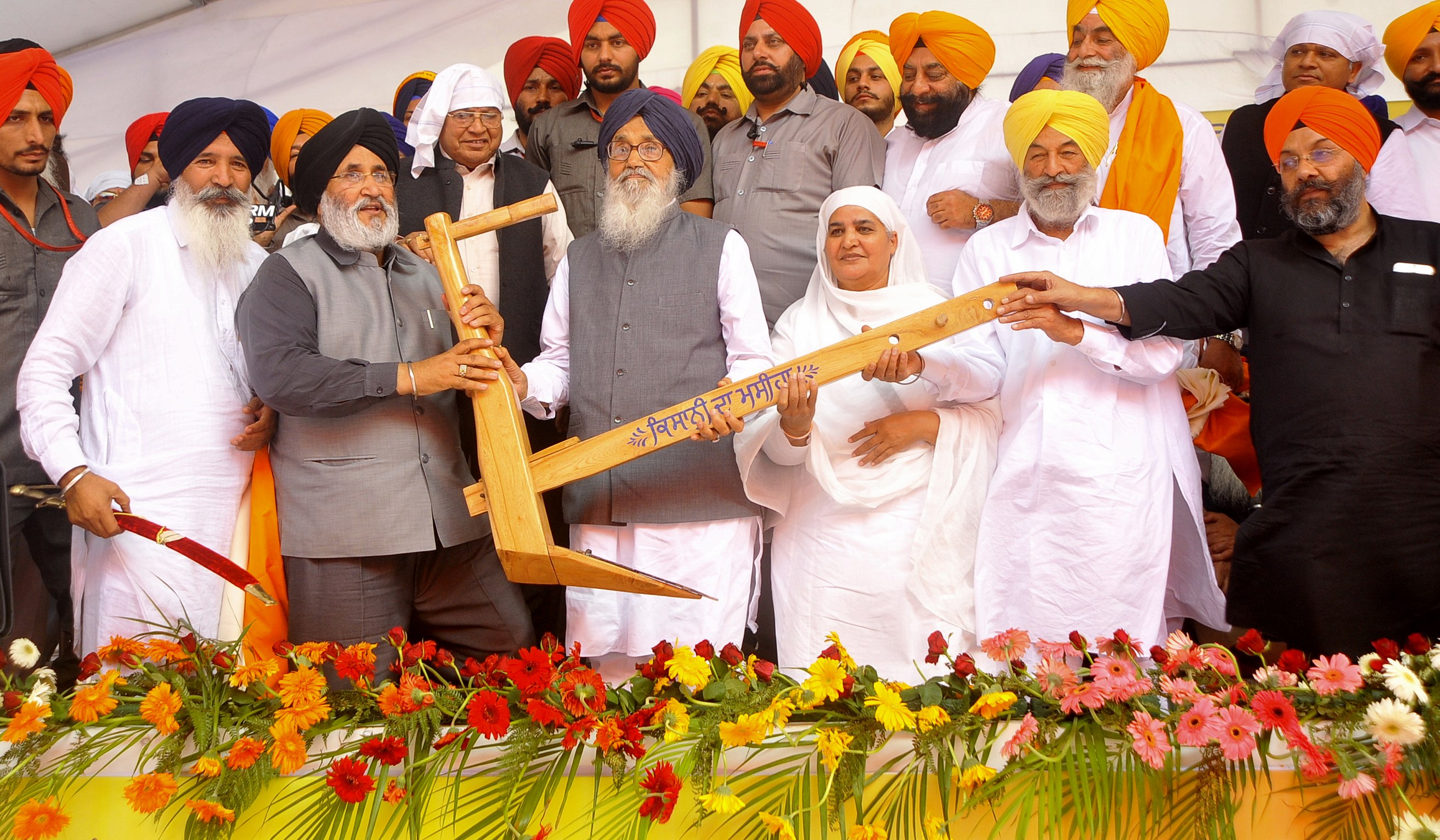 Badal gives clarion call to Punjabis to Safeguard River Waters