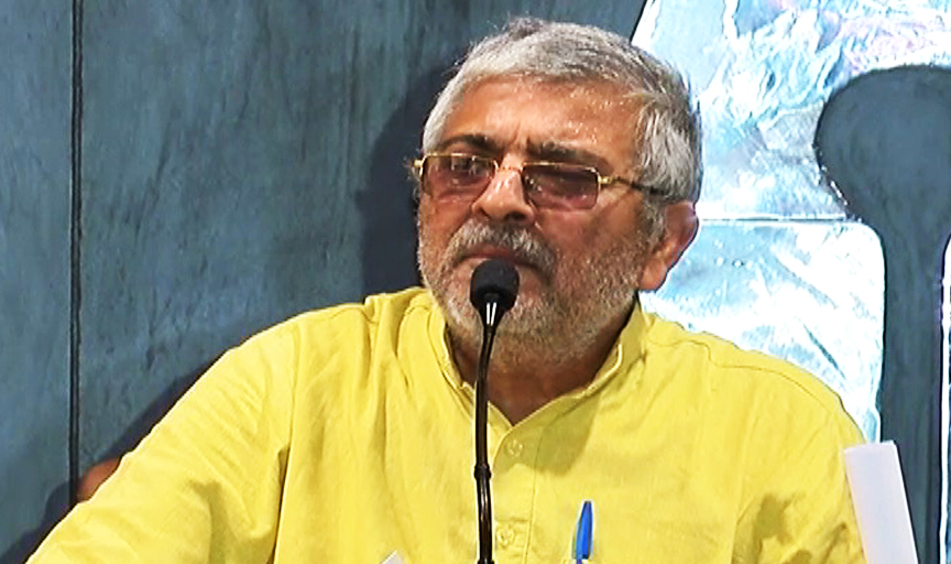 If I could, i would have thrown away Kejriwal out of AAP by now :  Dr Dharamvir Gandhi