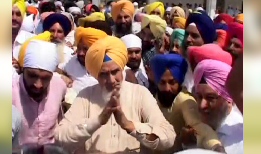 Chhotepur pays obeisance at Golden Temple