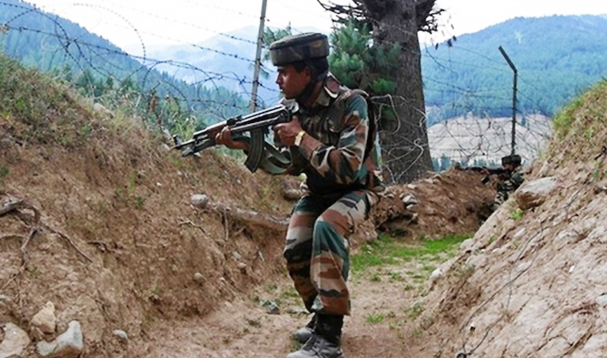 Pak violates ceasefire along IB in Kathua, Jawan injured