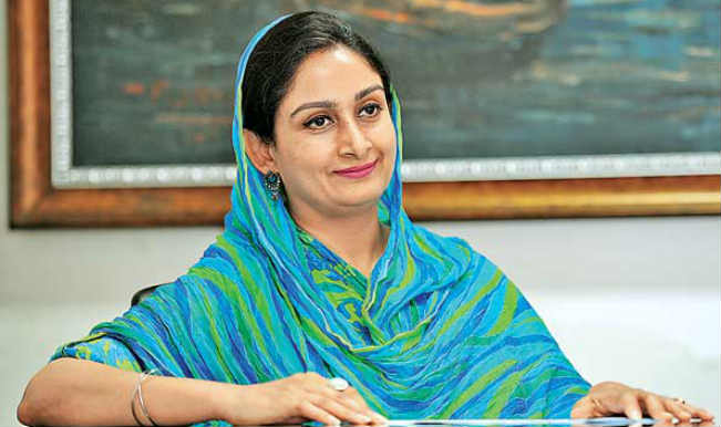 Harsimrat Thanks Amarinder For Admitting He Is Yet To Submit His Resignation From Parliament
