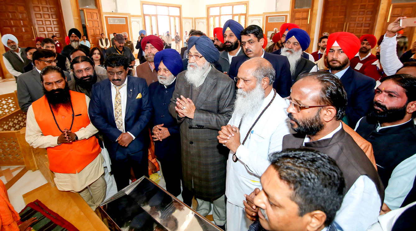 CM AND DEPUTY CM DEDICATE TEMPLE CUM PANORAMA COMPLEX AT BHAGWAN VALMIKI TIRATH STHAL (RAM TIRATH) TO HUMANITY
