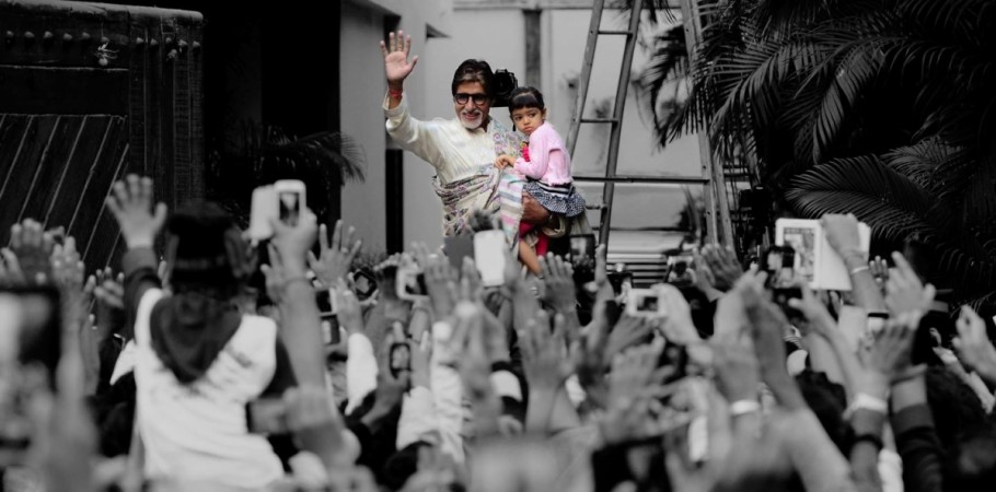 Amitabh Bachchan strains his neck again