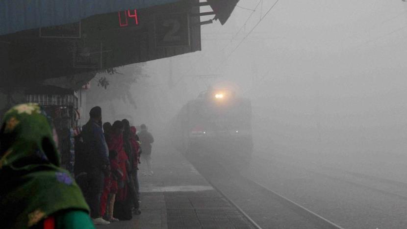 Shallow Fog In Delhi, 18 Trains Delayed