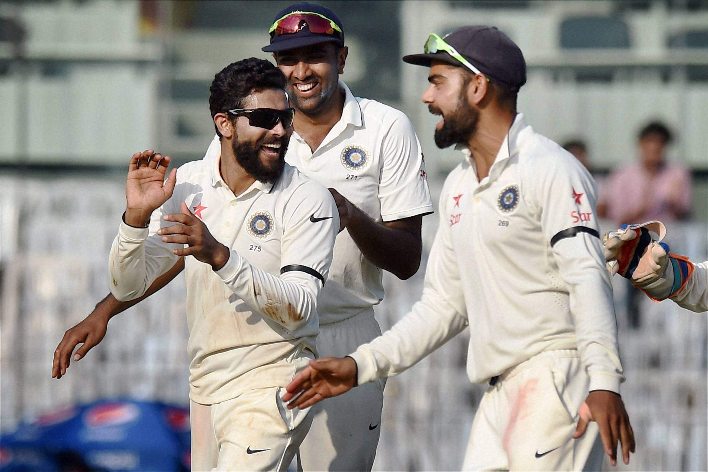 Jadeja's three quick wickets helps India bowl out Australia for 276