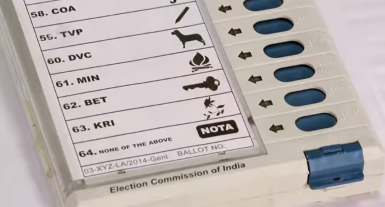 EC rejects Mayawati's charge, says EVMs fully tamper-proof
