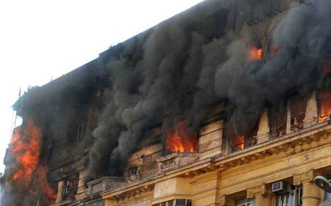 2 killed in fire at Kolkata hotel