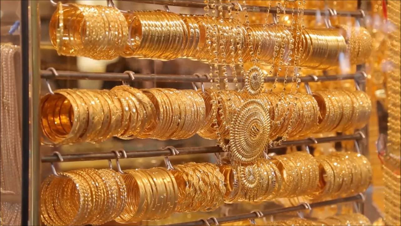 Gold prices slump deeper on weak global cues, muted demand