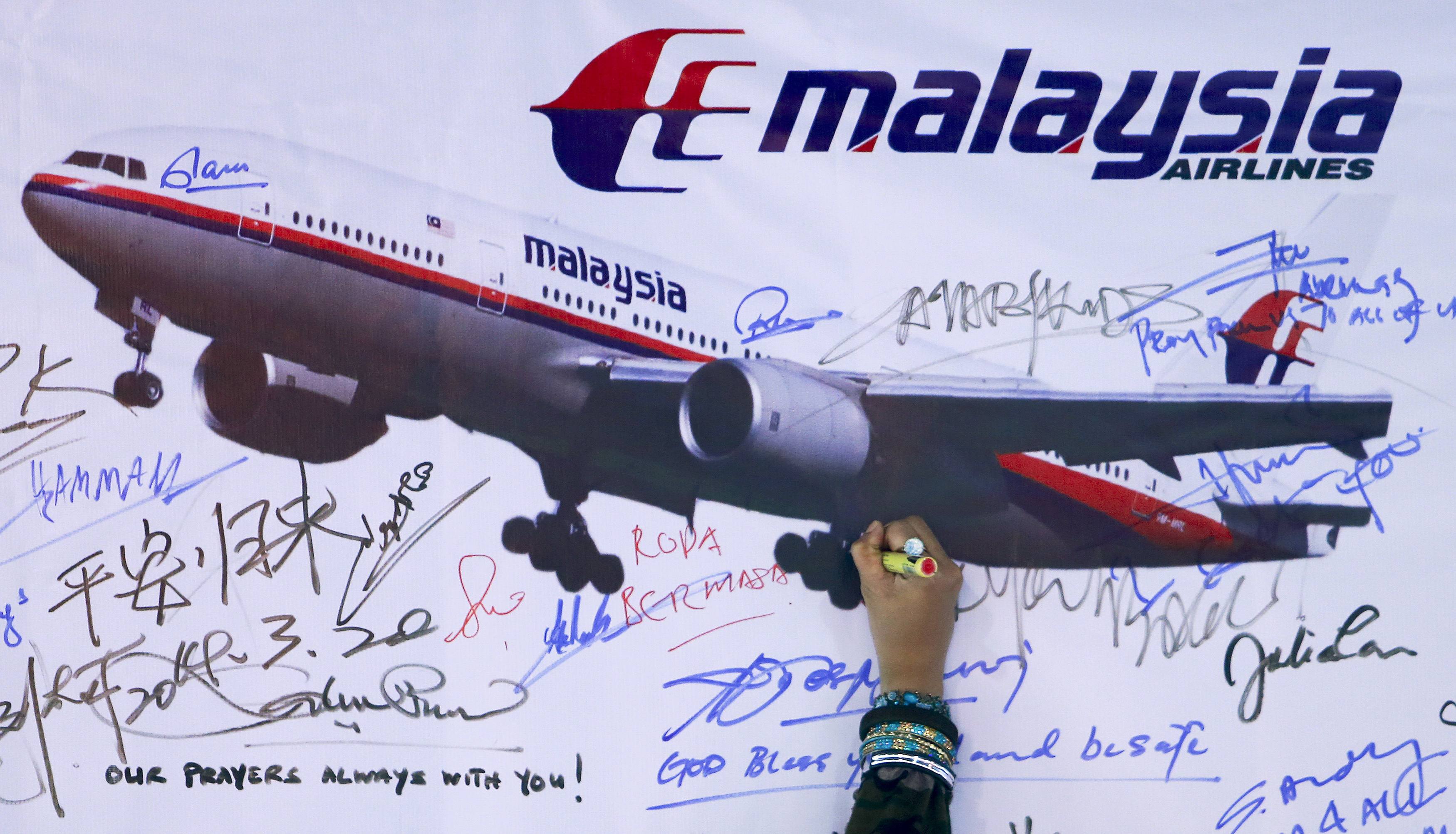 MH370 'mostly likely' lies north of search zone: experts