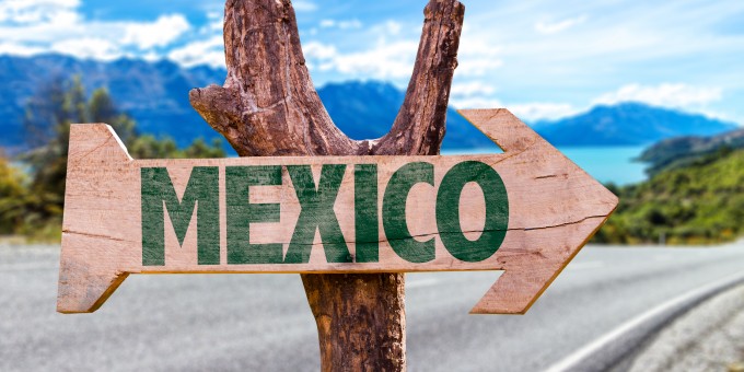 Armed men rob 28 German tourists in Mexico