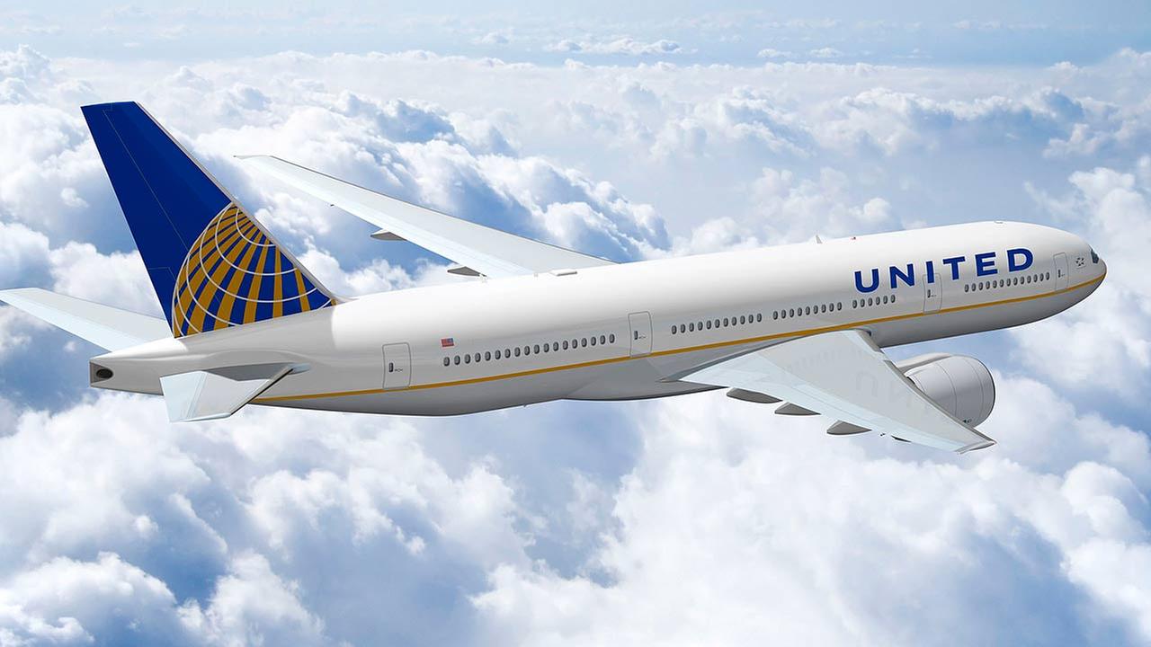 United Airlines to compensate all passengers on flight in which Asian man was dragged off