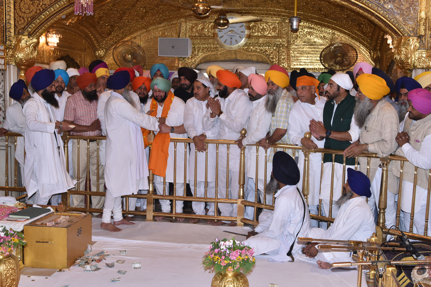 Punjab CM offers prayers at Golden Temple, honoured by SGPC with siropa