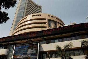 Sensex breaches 32k-mark, Nifty at a fresh high too