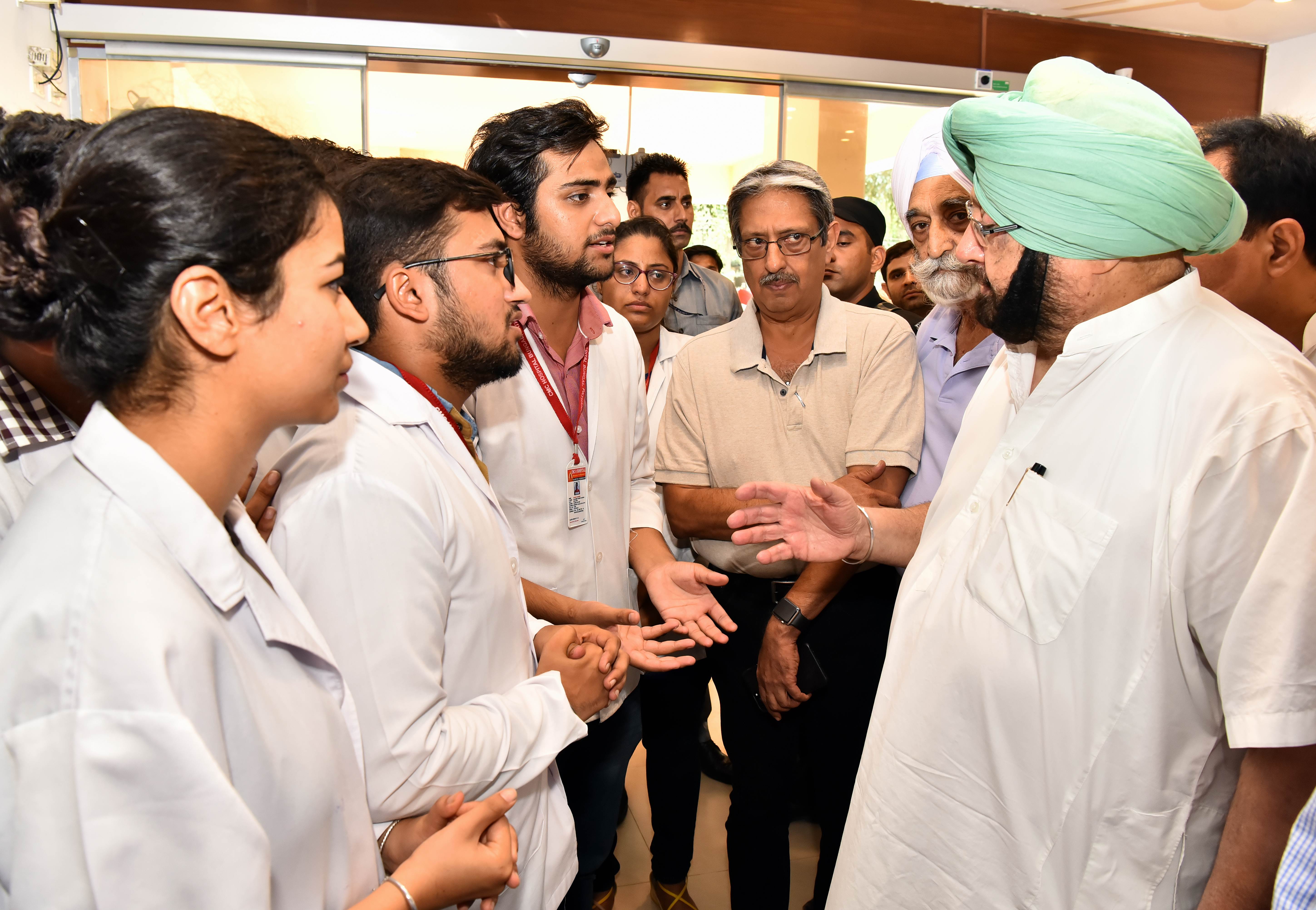 CM assures students of Chintpurni medical college to safeguard their interests