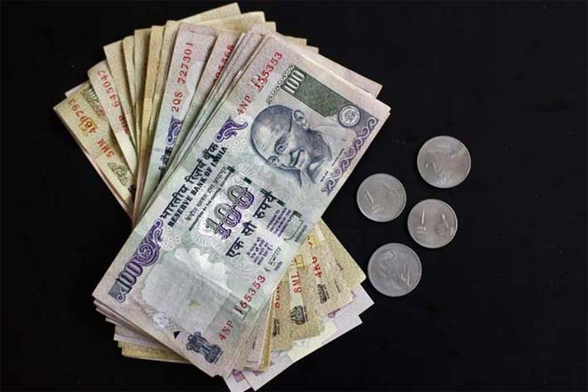 Indian Rupee slips 2 paise against US dollar