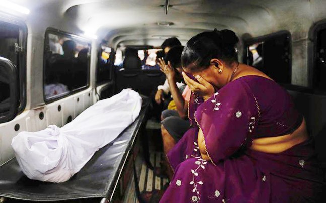Mumbai stampede: hospital under fire for scribbling numbers on foreheads of victims
