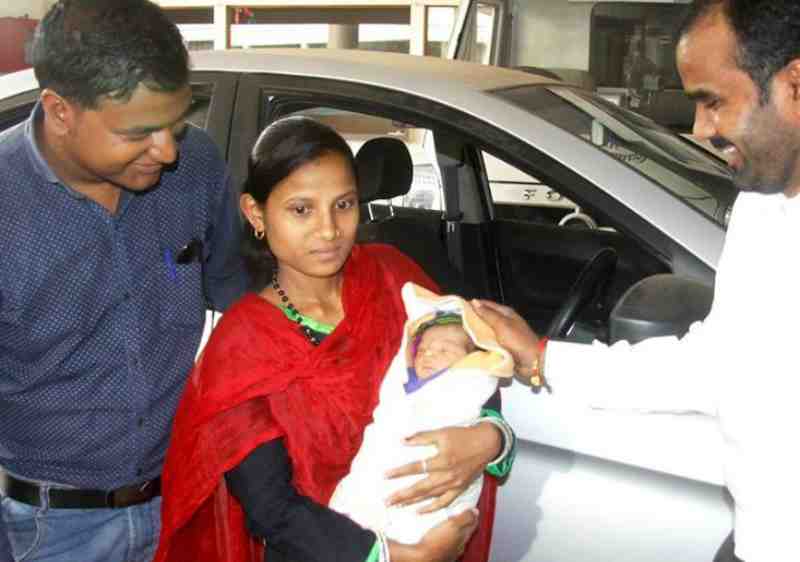 Woman gave birth to baby boy in Ola cab. Here is what Ola gifted her!