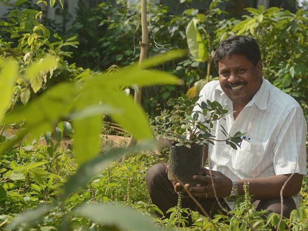Indian Bus Conductor planted 3 lakh saplings, 28 years, 32 districts. We are proud!