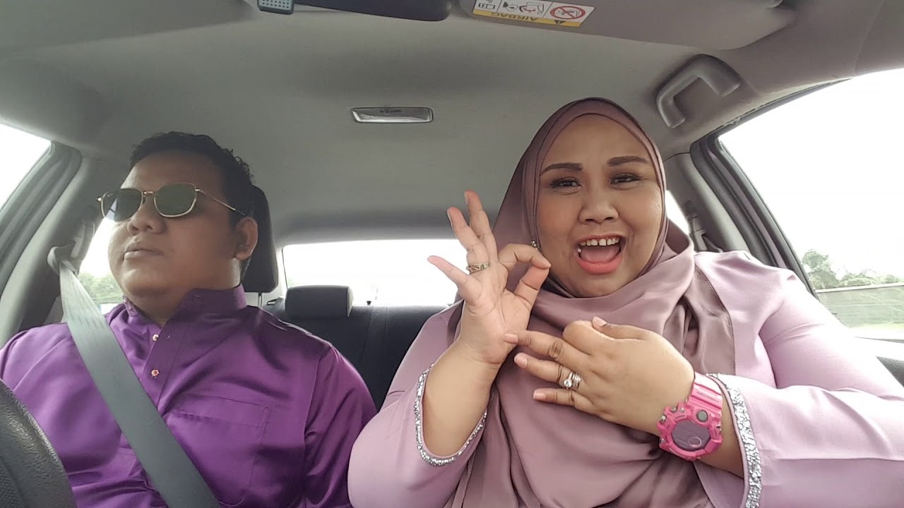 Malaysian Woman is an overdose of Dramatic Dance to Bollywood Songs