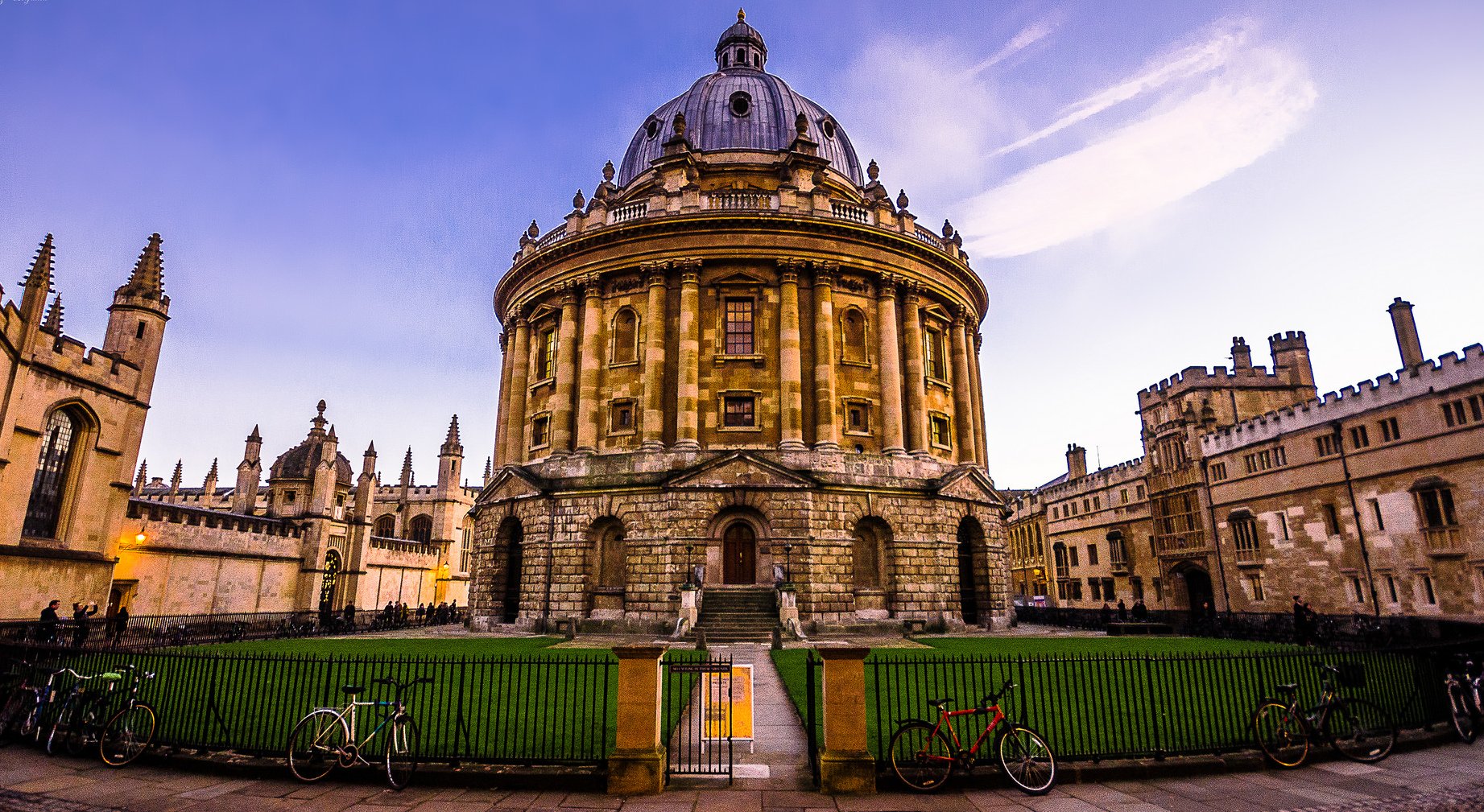Oxford Sued for £1 million, accuses of ‘inadequate’ teaching
