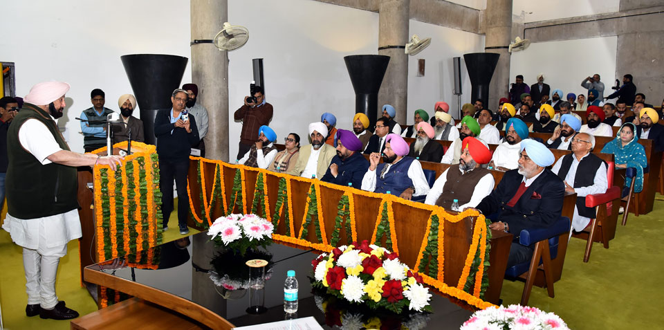 Don’t Criticise For Sake Of Criticism, Punjab Cm Exhorts Opposition