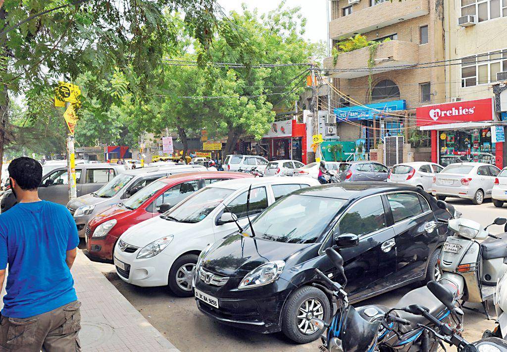 Discourage roadside parking: NGT to authorities