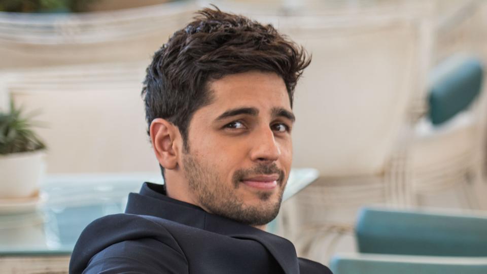 Hungry for content more than money: Sidharth Malhotra