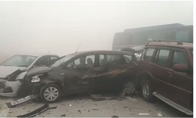 Smog claims lives: Over 24 Car Pile-up on Yamuna Expressway, Many Injured