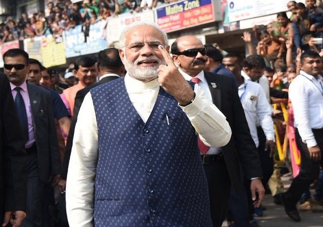 68.70 pc voting in Guj phase 2, Modi 'roadshow' under EC lens