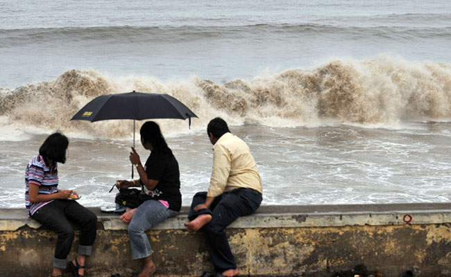 Cyclone Ockhi: Schools, colleges in Mumbai closed Today