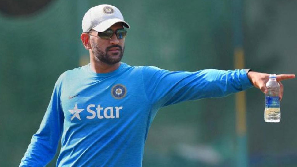 MS Dhoni to make debut as a Commentator in a day-night Test between India and Bangladesh?