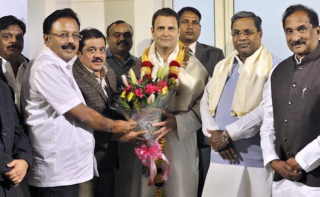 Cong workers accord grand welcome to Rahul Gandhi