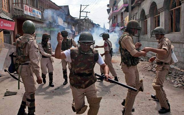 IED blast in Kashmir, 4 policemen killed