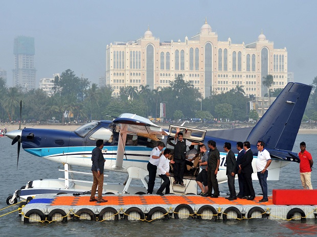 India to have 10,000 seaplanes; e-highways on anvil: Gadkari