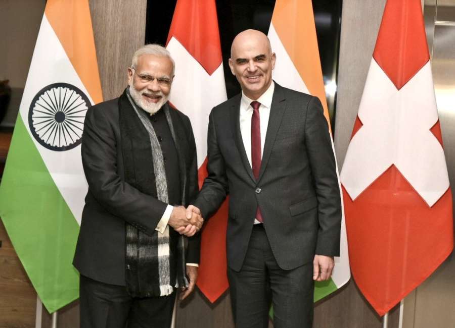 PM Modi meets global CEOs in Davos