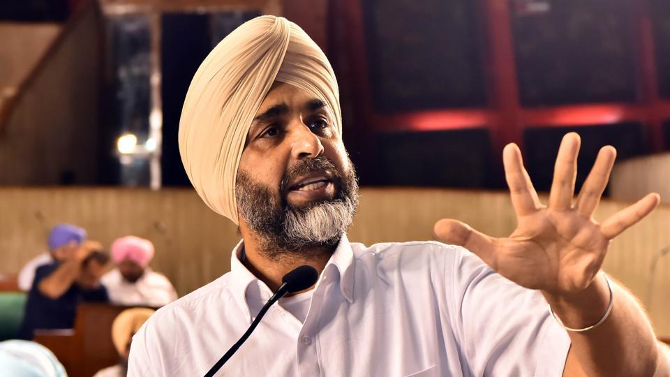 Punjab govt has nothing to do with AIIMS, it is the project of the central govt, says Manpreet Badal