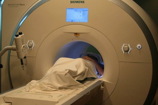 MRI ਮਸ਼ੀਨ ਨੇ ਲਈ ਇੱਕ ਨੌਜਵਾਨ ਦੀ ਜਾਨ, ਤੜਫ-ਤੜਫ ਕੇ ਹੋਈ ਮੌਤ