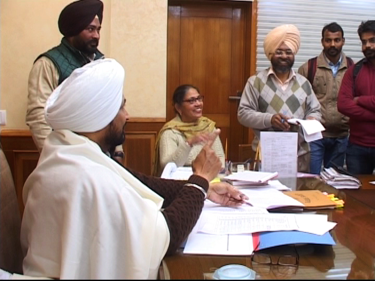Punjab Minister takes major decision by 'tossing a coin', sets an absurd trend