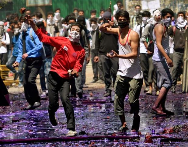 J&K govt approves withdrawal of stone-pelting cases against 9,730 people
