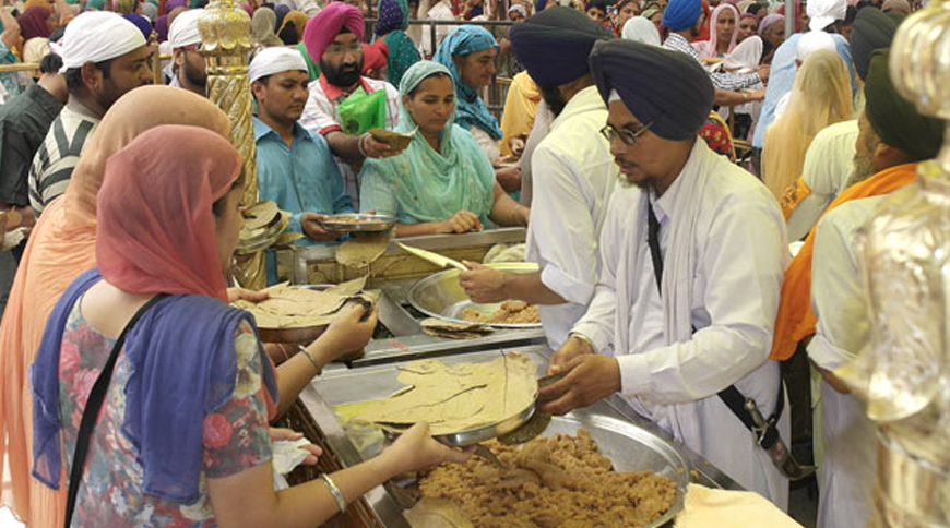 SGPC to introduce cornstarch bags to carry 'parsad' at Golden Temple, Amritsar
