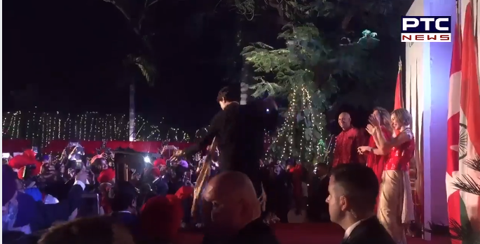 Watch Justin Trudeau dancing to the tunes of Dhol in a black Kurta Pajama