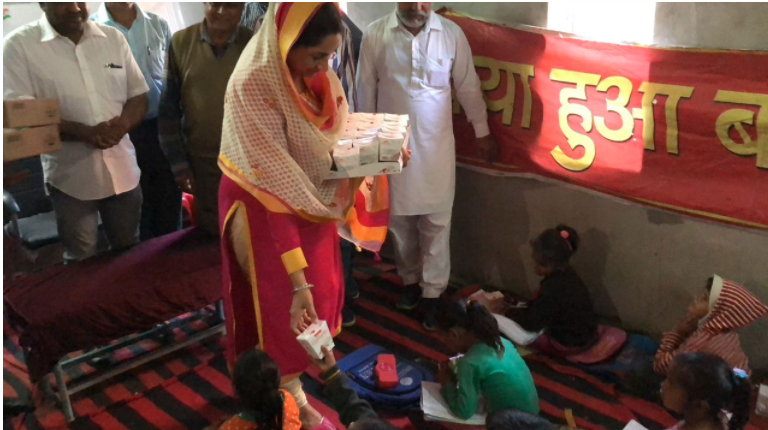 Harsimrat Kaur Badal distributes chocolates among children of Appu Society, Bathinda