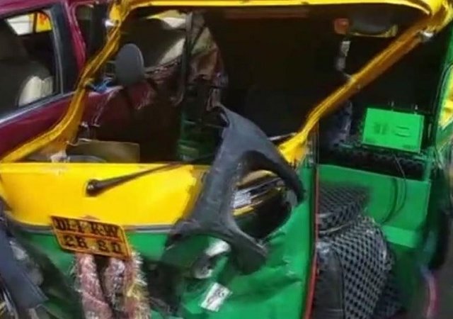 HORROR! Spine-chilling details of a car accident after it rammed in an auto in Delhi