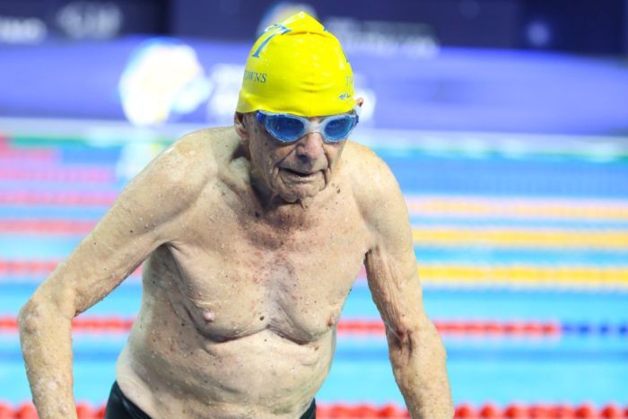 99-year-old swimmer George Corones from Australia breaks world record