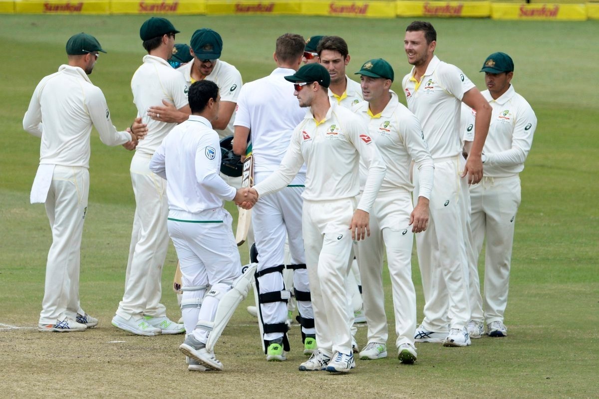 Aussies wrap up first Test as Warner, De Kock bust-up probed