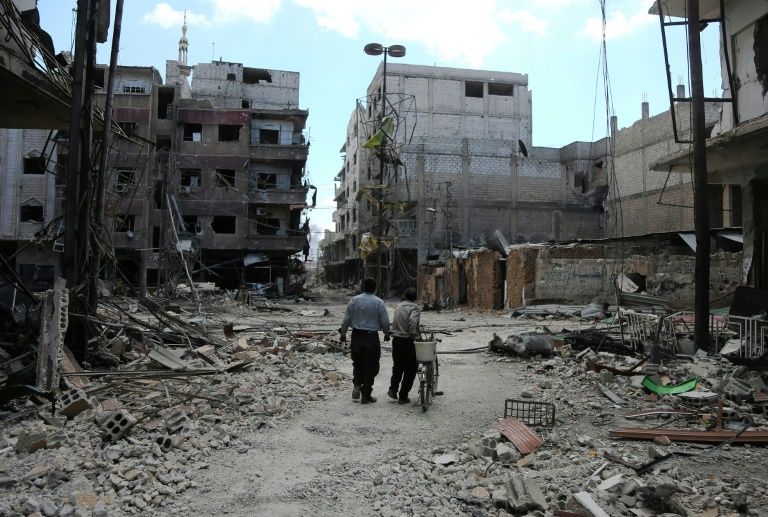 Air strikes on Syria's Eastern Ghouta kill 30 civilians