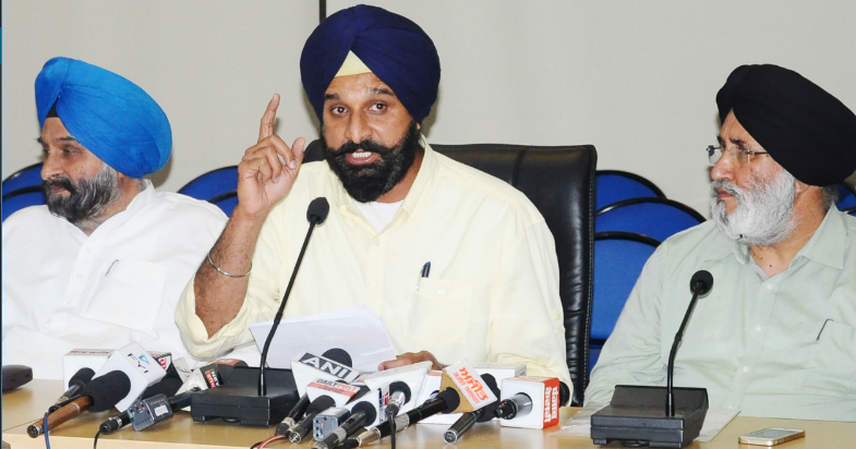 Majithia demands registration of FIR against Sidhu and his wife for releasing sealed STF report