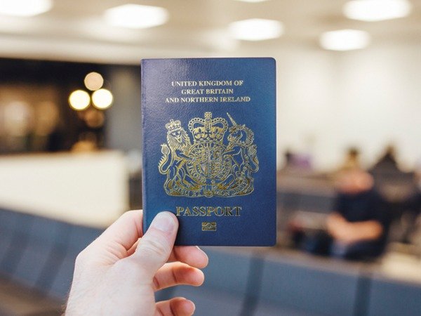Britain's post-Brexit passports 'to be made by French'
