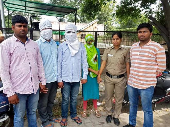 6, including 3 women, held for honey trapping and extortion in national capital