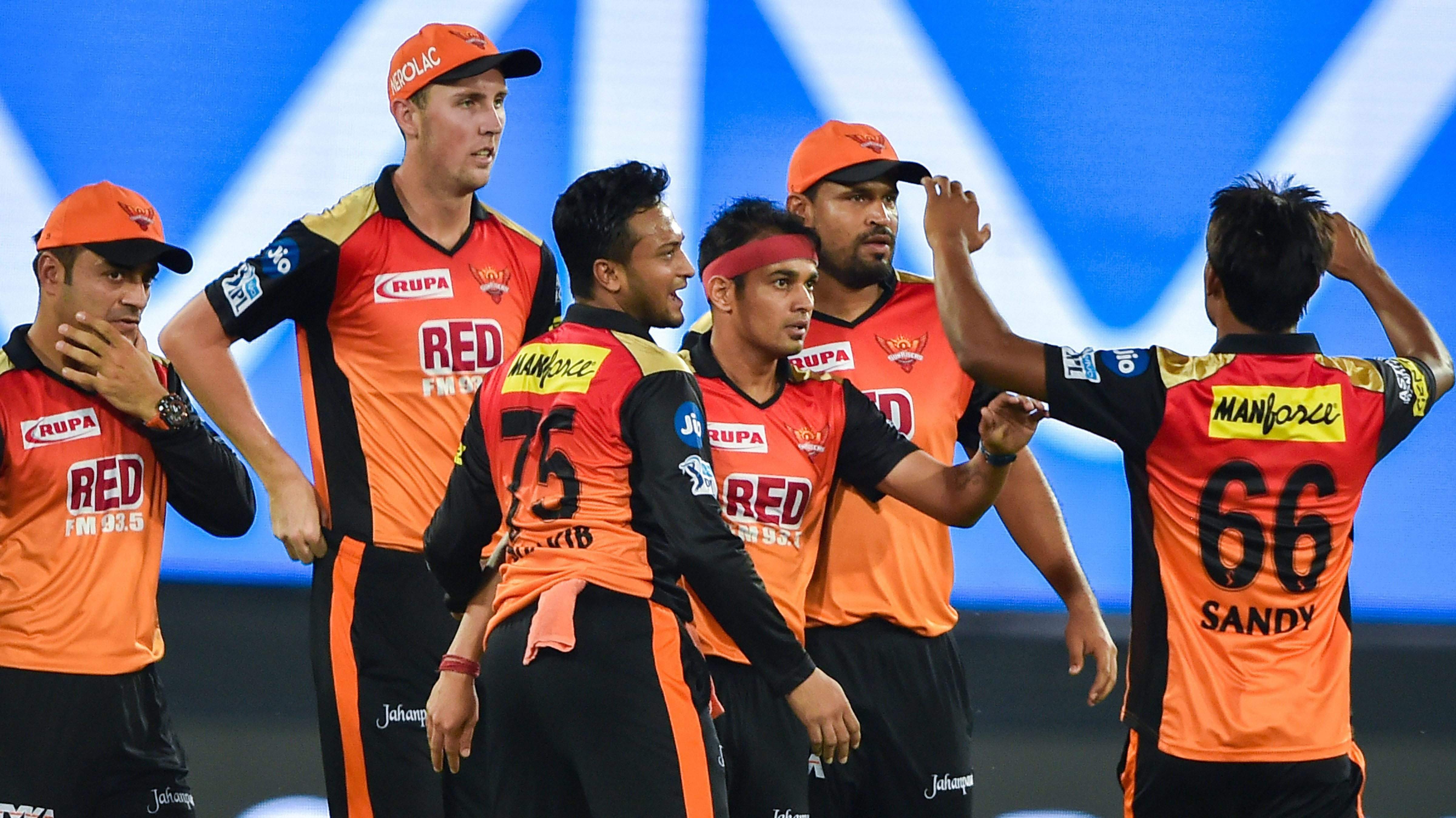 IPL 2018: Sunrisers pip Mumbai Indians by 1 wicket in a thriller